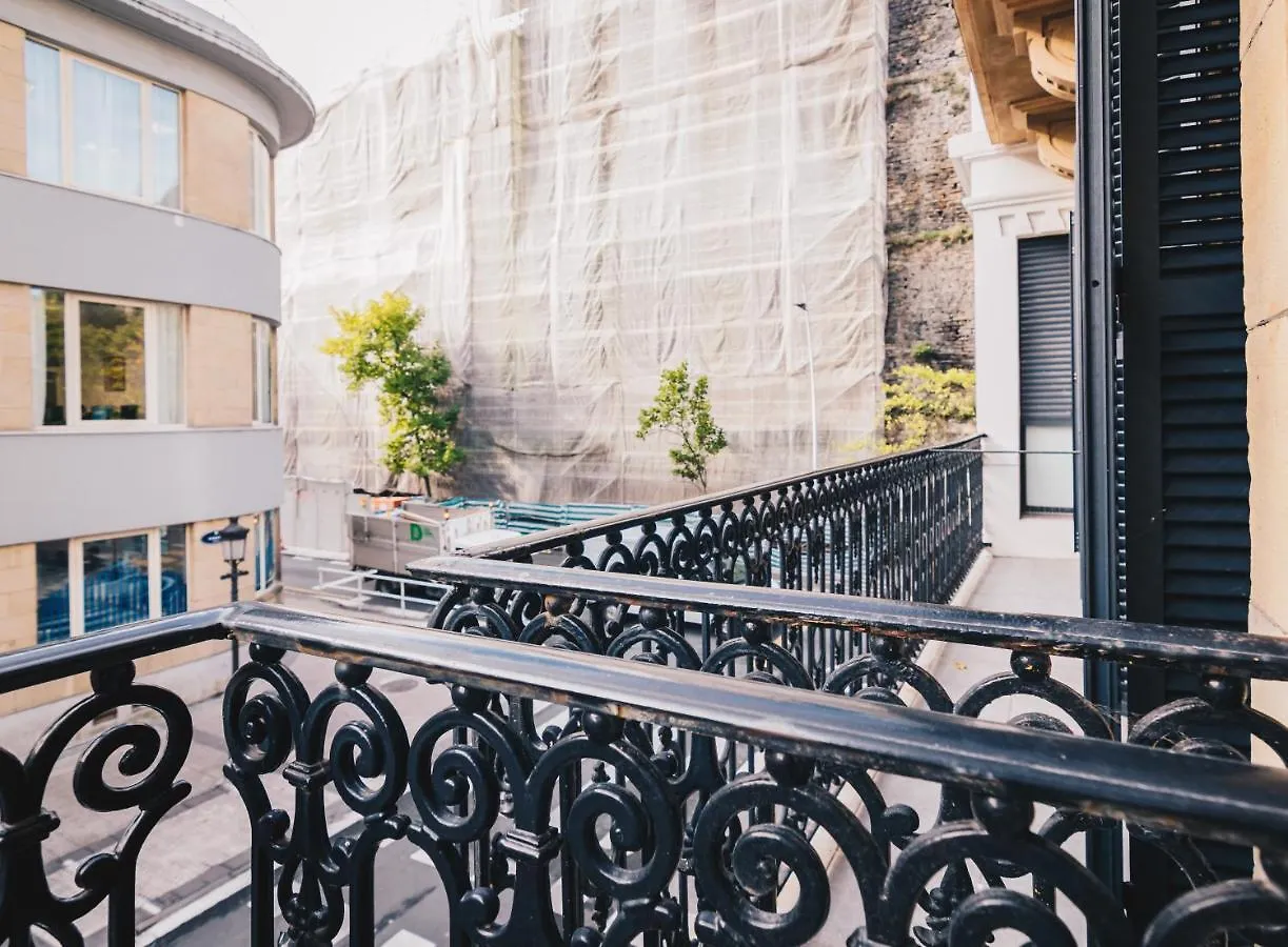 Domo by People Rentals San Sebastián 0*,